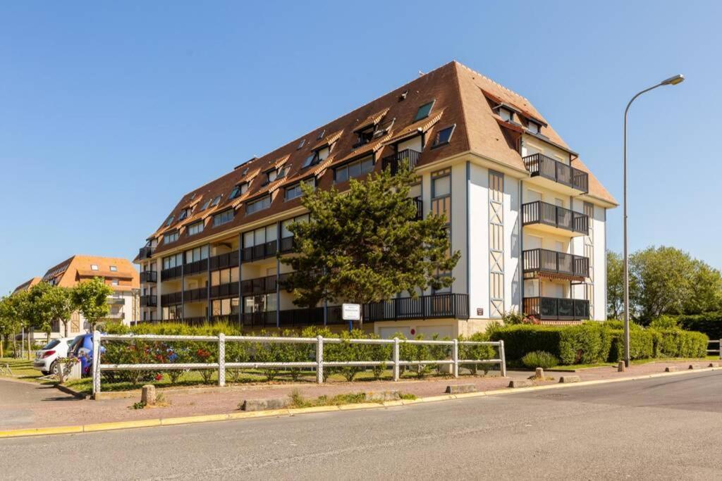 Duplex By The Sea In Normandy Apartment Villers-sur-Mer Exterior photo